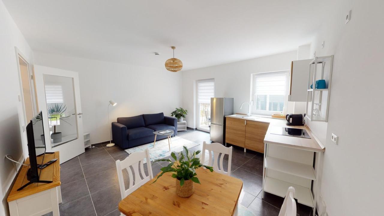 Travel Art Boardinghouse Aparthotel Neuruppin Exteriör bild